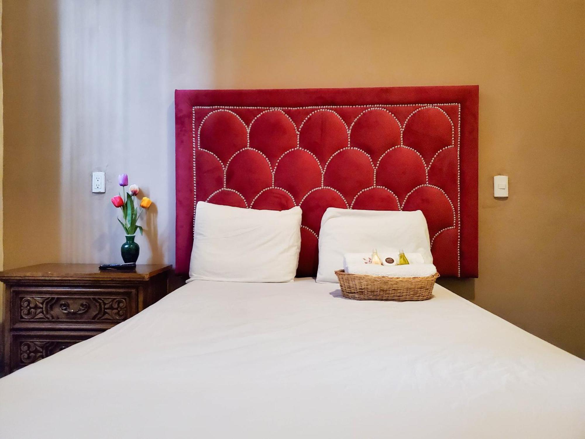 Hotel Brunette Santa Ana Room photo