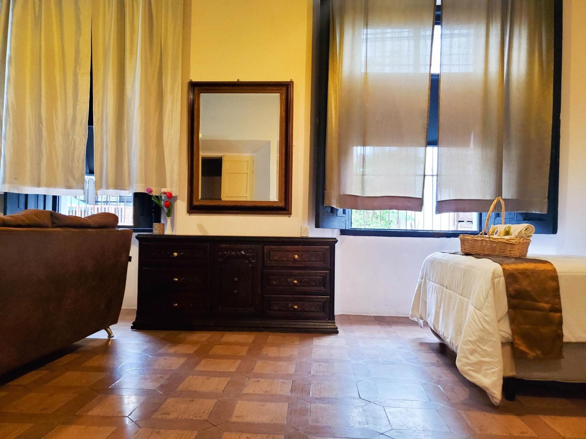 Hotel Brunette Santa Ana Room photo